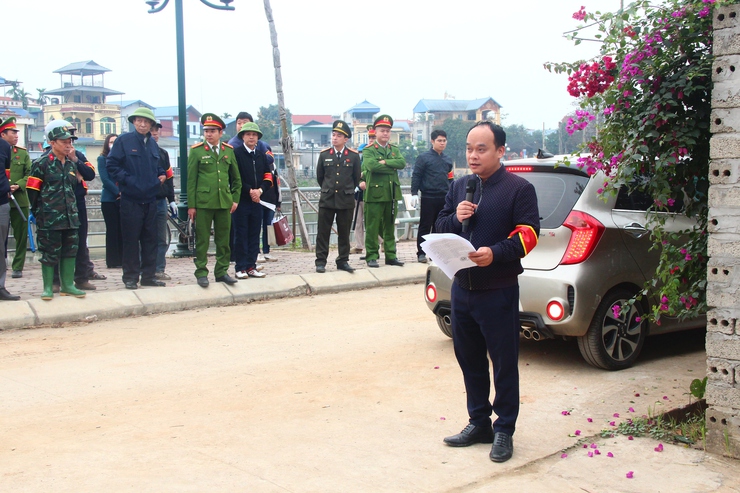 XÃ THẠCH THẤT TỔ CHỨC CƯỠNG CHẾ CÁC TRƯỜNG HỢP VI PHẠM ĐẤT ĐAI- Ảnh 2.