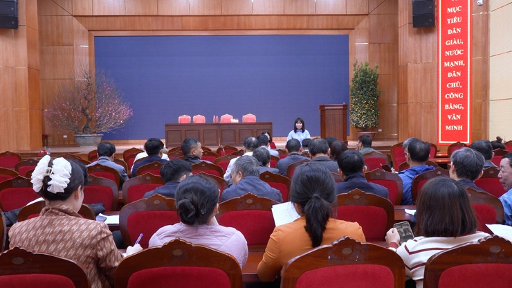 Hội nghị triển khai Kế hoạch tổ chức Cuộc thi “Xuân đoàn kết – Tết sum vầy – Vân Đình khởi sắc” và Triển lãm ảnh “Sắc xuân Vân Đình”- Ảnh 1.