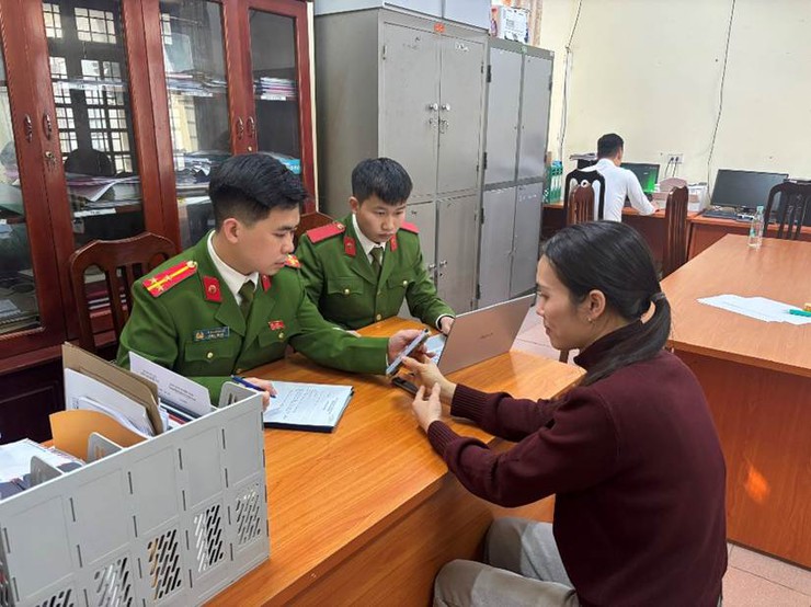 NGƯỜI TỐT – VIỆC TỐT: CHỊ HÀ THỊ KIM THOA HOÀN TRẢ HƠN 2 TỶ ĐỒNG CHUYỂN KHOẢN NHẦM - Ảnh 1.