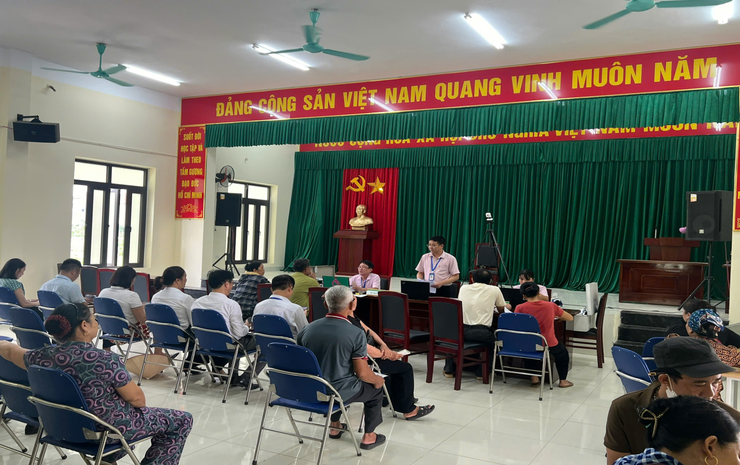 NHCSXH Sóc Sơn thực hiện giao dịch tại Điểm giao dịch- Ảnh 1.