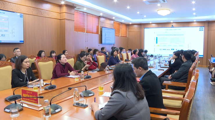 Xã Thanh Trì: Dự hội nghị trực tuyến Hướng dẫn sử dụng Giải quyết các thủ tục hành chính của Đảng trên môi trường mạng- Ảnh 4.