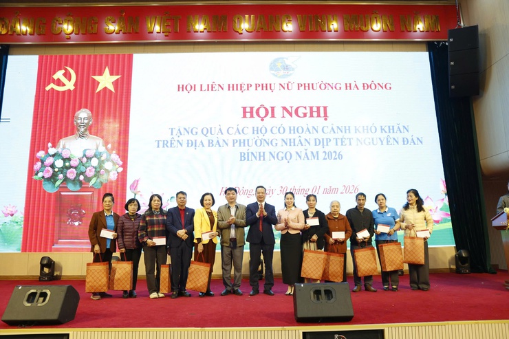 Hội LHPN phường Hà Đông tuyên truyền ứng dụng chuyển đổi số trong Cuộc vận động "Người Việt Nam ưu tiên dùng hàng Việt Nam"- Ảnh 4.