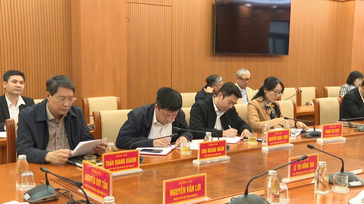 Đảng ủy xã Thanh Trì giao ban tháng 1/2026, chăm lo để Nhân dân đón Tết Bính Ngọ vui tươi, an toàn
- Ảnh 2.