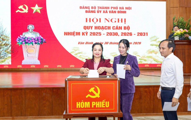 ĐẢNG ỦY XÃ VÂN ĐÌNH TỔ CHỨC HỘI NGHỊ QUY HOẠCH CÁN BỘ NHIỆM KỲ 2025-2030, 2026-2031- Ảnh 2.