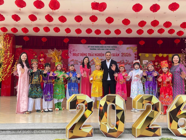 Trường Tiểu học Phú Xuyên tổ chức Hội chợ Xuân 2026 với chủ đề "Sắc tết học đường"- Ảnh 7.
