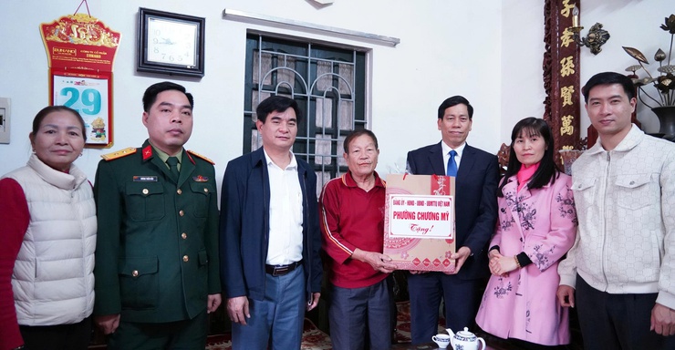 Đồng chí Vũ Ngọc Hòa thăm, tặng quà người có công và người cao tuổi nhân dịp Tết Nguyên đán Bính Ngọ 2026- Ảnh 5.