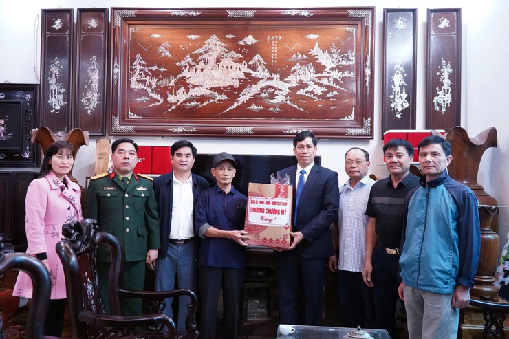 Đồng chí Vũ Ngọc Hòa thăm, tặng quà người có công và người cao tuổi nhân dịp Tết Nguyên đán Bính Ngọ 2026- Ảnh 6.