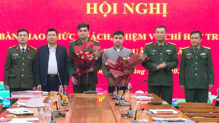 Bàn giao chức vụ Chỉ huy trưởng Ban Chỉ huy Quân sự xã Thanh Trì, TP Hà Nội- Ảnh 5.