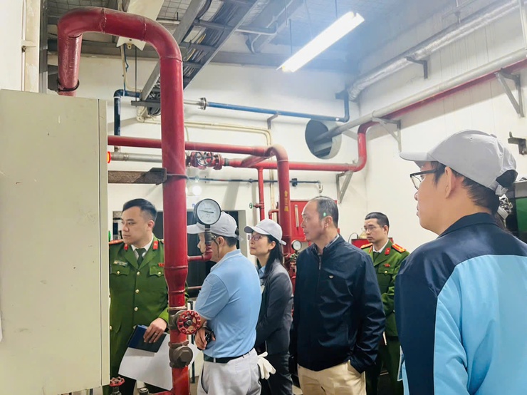 Kiểm tra, hướng dẫn bảo đảm an toàn PCCC tại Khu công nghiệp Thăng Long dịp Tết Bính Ngọ 2026- Ảnh 3.