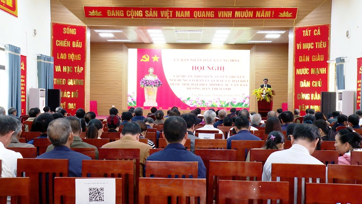 ỨNG HÒA TỔ CHỨC HỘI NGHỊ TUYÊN TRUYỀN, PHỔ BIẾN LUẬT BẦU CỬ ĐẠI BIỂU QUỐC HỘI VÀ HĐND CÁC CẤP- Ảnh 4.