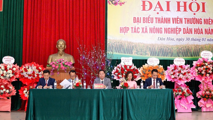 ĐẠI HỘI ĐẠI BIỂU THÀNH VIÊN THƯỜNG NIÊN HỢP TÁC XÃ NÔNG NGHIỆP DÂN HÒA NĂM 2025: 
KHẲNG ĐỊNH VAI TRÒ NÒNG CỐT TRONG PHÁT TRIỂN NÔNG NGHIỆP BỀN VỮNG- Ảnh 5.