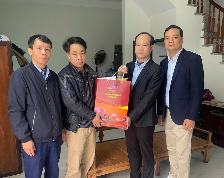 Lãnh đạo xã Mỹ Đức thăm, tặng quà nhân dịp Tết Nguyên Đán Bính Ngọ 2026- Ảnh 4.