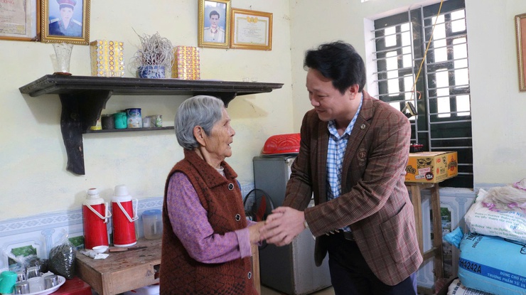 Lãnh đạo xã Mỹ Đức thăm, tặng quà nhân dịp Tết Nguyên Đán Bính Ngọ 2026- Ảnh 3.