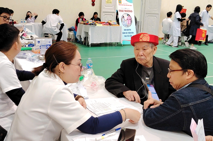 Rộn ràng các hoạt động trải nghiệm tại Ngày hội An sinh phường Thanh Xuân- Ảnh 1.