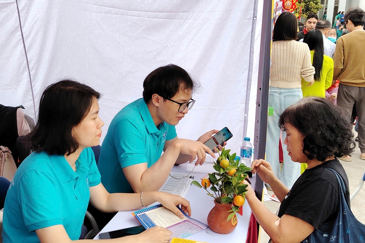 Rộn ràng các hoạt động trải nghiệm tại Ngày hội An sinh phường Thanh Xuân- Ảnh 6.