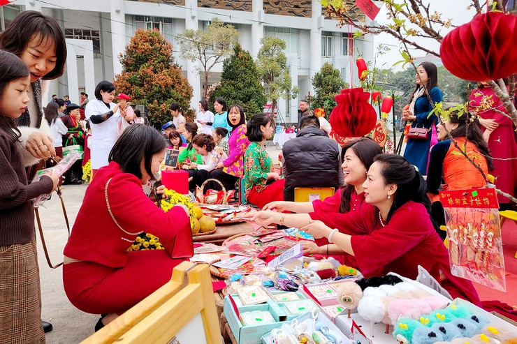 Rộn ràng các hoạt động trải nghiệm tại Ngày hội An sinh phường Thanh Xuân- Ảnh 21.