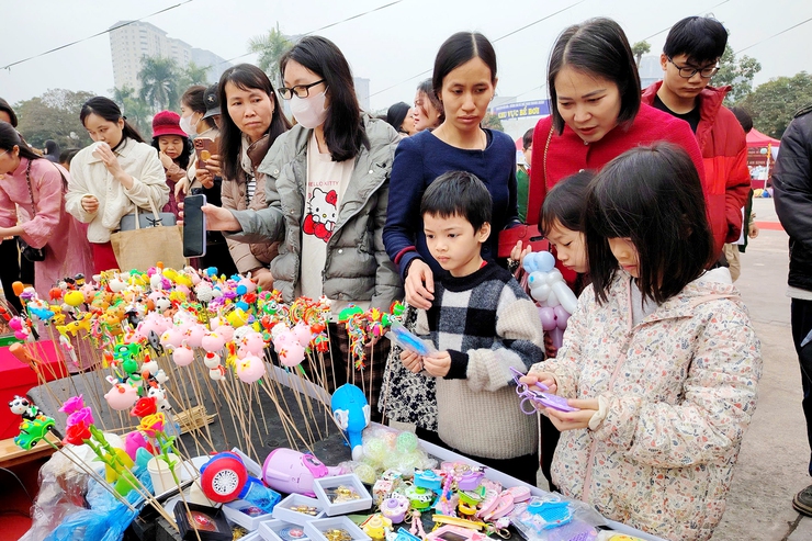 Rộn ràng các hoạt động trải nghiệm tại Ngày hội An sinh phường Thanh Xuân- Ảnh 23.