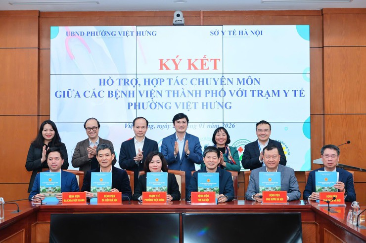 Tăng cường liên kết Y tế - Nâng cao chăm sóc sức khỏe Nhân dân phường Việt Hưng- Ảnh 1.