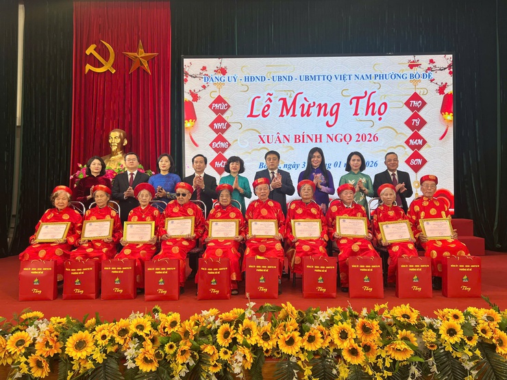 Phường Bồ Đề long trọng tổ chức “Lễ Mừng thọ Người cao tuổi nhân dịp xuân Bính Ngọ năm 2026”- Ảnh 6.