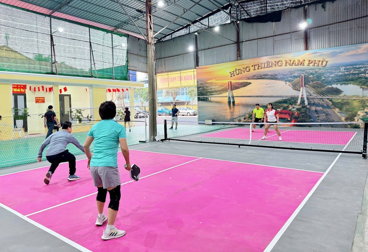 Xã Nam Phù khánh thành sân chơi thể thao – Điểm hẹn mới của phong trào Pickleball, Cầu lông cơ sở- Ảnh 7.