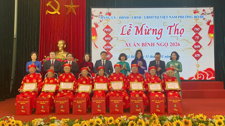 Phường Bồ Đề long trọng tổ chức “Lễ Mừng thọ Người cao tuổi nhân dịp xuân Bính Ngọ năm 2026”- Ảnh 7.