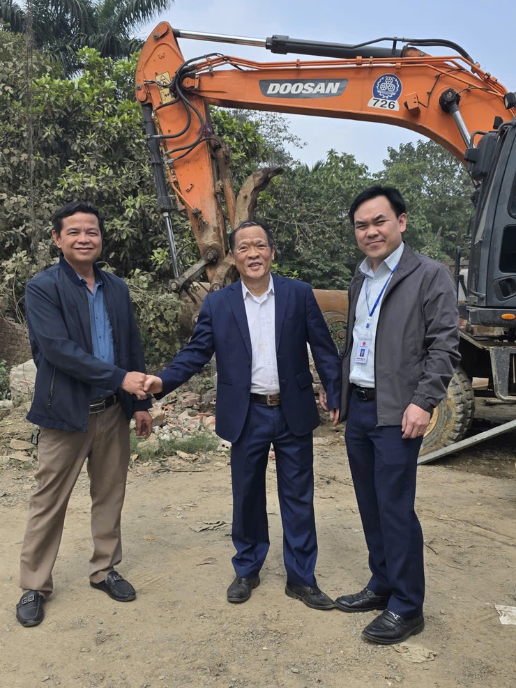 Nhân dân Hòa Lạc hiến đất, ứng trước mặt bằng – đồng hành cùng chính quyền mở đường Đại lộ Thăng Long- Ảnh 1.