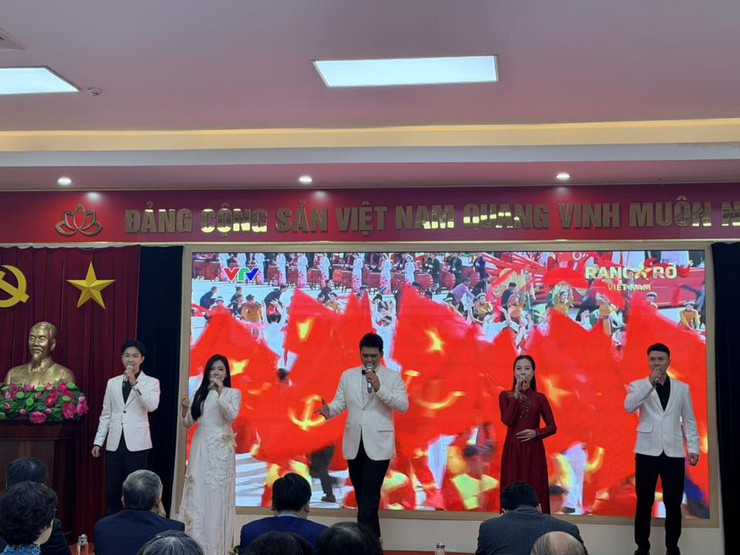 PHƯỜNG BA ĐÌNH TỔ CHỨC HỘI NGHỊ KỶ NIỆM 96 NĂM NGÀY THÀNH LẬP ĐẢNG CỘNG SẢN VIỆT NAM- Ảnh 1.