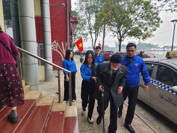 PHƯỜNG BA ĐÌNH TỔ CHỨC HỘI NGHỊ KỶ NIỆM 96 NĂM NGÀY THÀNH LẬP ĐẢNG CỘNG SẢN VIỆT NAM- Ảnh 6.