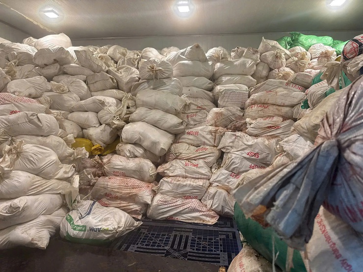 Xã Nam Phù phản hồi vụ việc thu giữ hơn 60 tấn thực phẩm không rõ nguồn gốc- Ảnh 3.