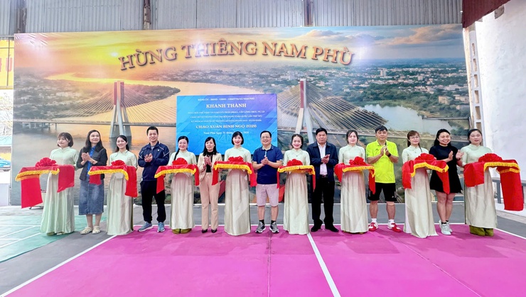 Xã Nam Phù khánh thành sân chơi thể thao – Điểm hẹn mới của phong trào Pickleball, Cầu lông cơ sở- Ảnh 2.