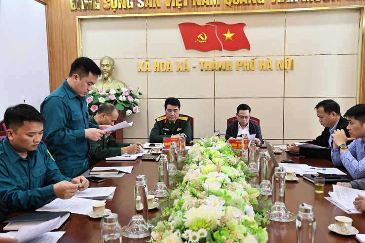 BÀN GIAO NHIỆM VỤ CHỈ HUY TRƯỞNG BAN CHỈ HUY QUÂN SỰ XÃ- Ảnh 3.