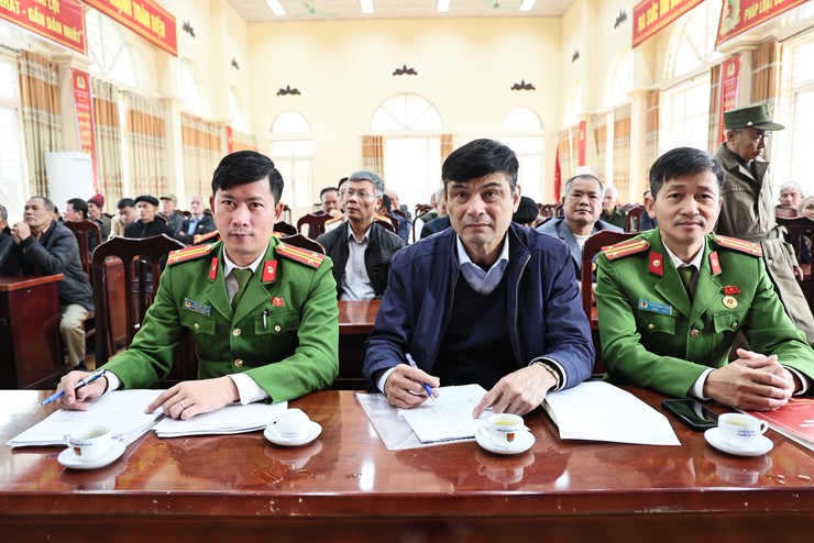 CÔNG BỐ THÀNH LẬP CHI HỘI CỰU CAND XÃ HÒA XÁ, TRIỂN KHAI QUY CHẾ PHỐI HỢP VÀ TỔNG KẾT CÔNG TÁC HỘI NĂM 2025- Ảnh 2.