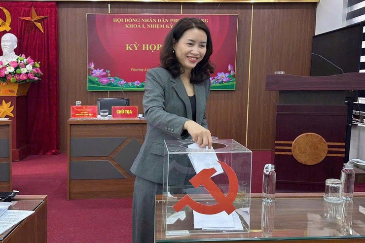 HĐND PHƯỜNG LÁNG TỔ CHỨC KỲ HỌP THỨ TƯ, KHÓA I, NHIỆM KỲ 2021–2026- Ảnh 5.