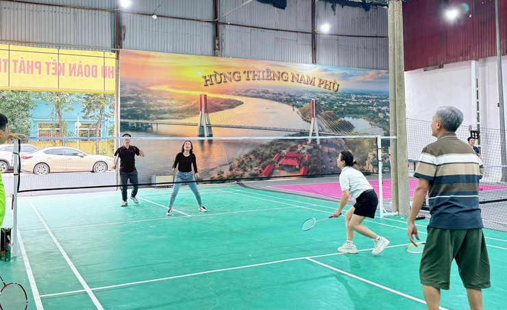 Xã Nam Phù khánh thành sân chơi thể thao – Điểm hẹn mới của phong trào Pickleball, Cầu lông cơ sở- Ảnh 8.