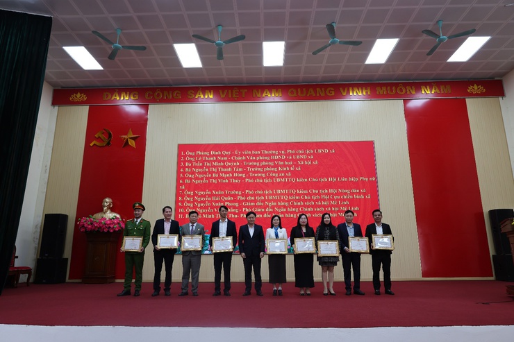 Xã Tiến Thắng tổ chức hội nghị tổng kết hoạt động tín dụng chính sách xã hội năm 2025

- Ảnh 5.