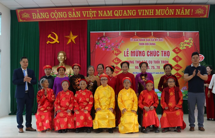 Thôn Đồi Dùng, xã Mỹ Đức tổ chức mừng thọ các cụ cao niên- Ảnh 5.