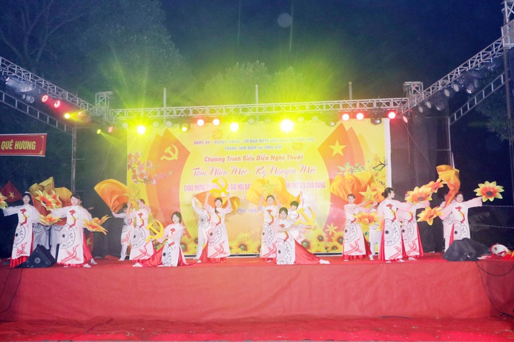 Trần Phú: tổ chức thành công chương trình nghệ thuật “Tầm nhìn mới, Kỷ nguyên mới”- Ảnh 5.