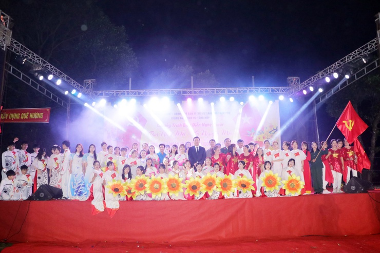 Trần Phú: tổ chức thành công chương trình nghệ thuật “Tầm nhìn mới, Kỷ nguyên mới”- Ảnh 7.