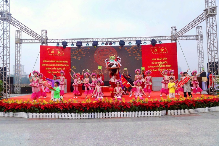 Phường Hai Bà Trưng tổ chức Ngày hội “Tết sum vầy, Xuân ơn Đảng” năm 2026- Ảnh 4.