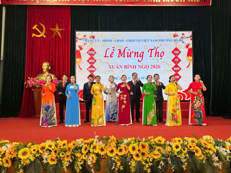 Phường Bồ Đề long trọng tổ chức “Lễ Mừng thọ Người cao tuổi nhân dịp xuân Bính Ngọ năm 2026”- Ảnh 1.