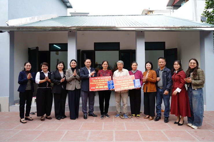 Xã Thường Tín trao kinh phí đợt 2, xây dựng, sửa nhà ở gia đình người có công với cách mạng- Ảnh 1.