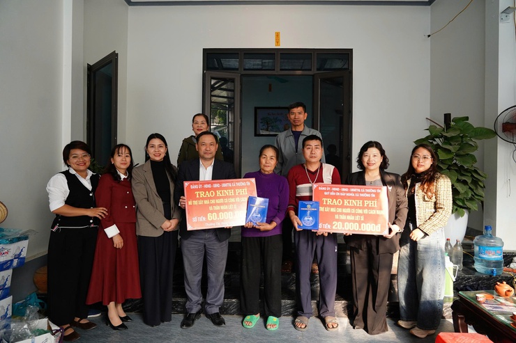 Xã Thường Tín trao kinh phí đợt 2, xây dựng, sửa nhà ở gia đình người có công với cách mạng- Ảnh 2.