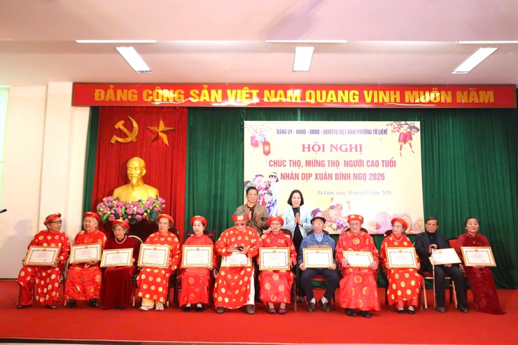 Đảng ủy - HĐND - UBND - UBMTTQ phường Từ Liêm tổ chức Hội nghị Chúc thọ - Mừng thọ năm 2026 nhân dịp Tết Nguyên đán Bính Ngọ- Ảnh 3.
