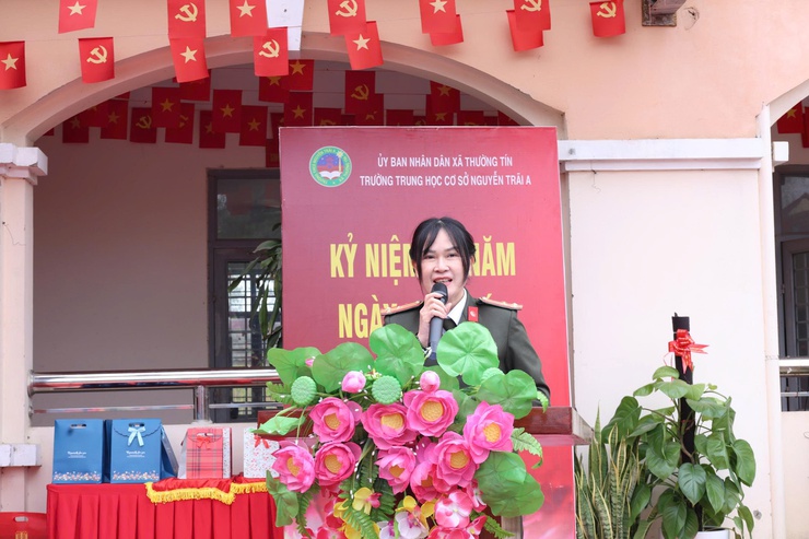 Học sinh xã Thường Tín hưởng ứng chiến dịch “Không một mình”- Ảnh 1.