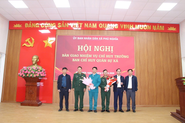 Ban Chỉ huy quân sự xã Phú Nghĩa tổ chức hội nghị bàn giao nhiệm vụ Chỉ huy trưởng Ban Chỉ huy quân sự xã- Ảnh 7.