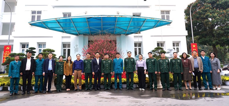 Xã Quang Minh tổ chức hội nghị bàn giao nhiệm vụ Chỉ huy trưởng Ban Chỉ huy Quân sự xã- Ảnh 4.