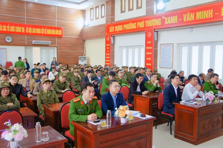 Phường Phú Thượng tổ chức hội nghị tổng kết phong trào “Toàn dân bảo vệ an ninh Tổ Quốc” và tổng kết các Ban chỉ đạo UBND phường- Ảnh 1.