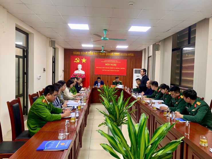 Phường Lĩnh Nam tổ chức Hội nghị bàn giao nhiệm vụ Chỉ huy trưởng Ban chỉ huy Quân sự- Ảnh 5.
