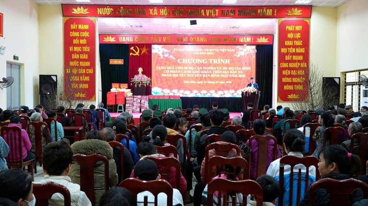 DÂN HÒA: 192 HỘ CẬN NGHÈO, HỘ HỘI VIÊN CÓ HOÀN CẢNH KHÓ KHĂN ĐƯỢC TẶNG QUÀ TRONG CHƯƠNG TRÌNH “TẾT ẤM ÁP – XUÂN SẺ CHIA” XUÂN BÍNH NGỌ 2026- Ảnh 1.