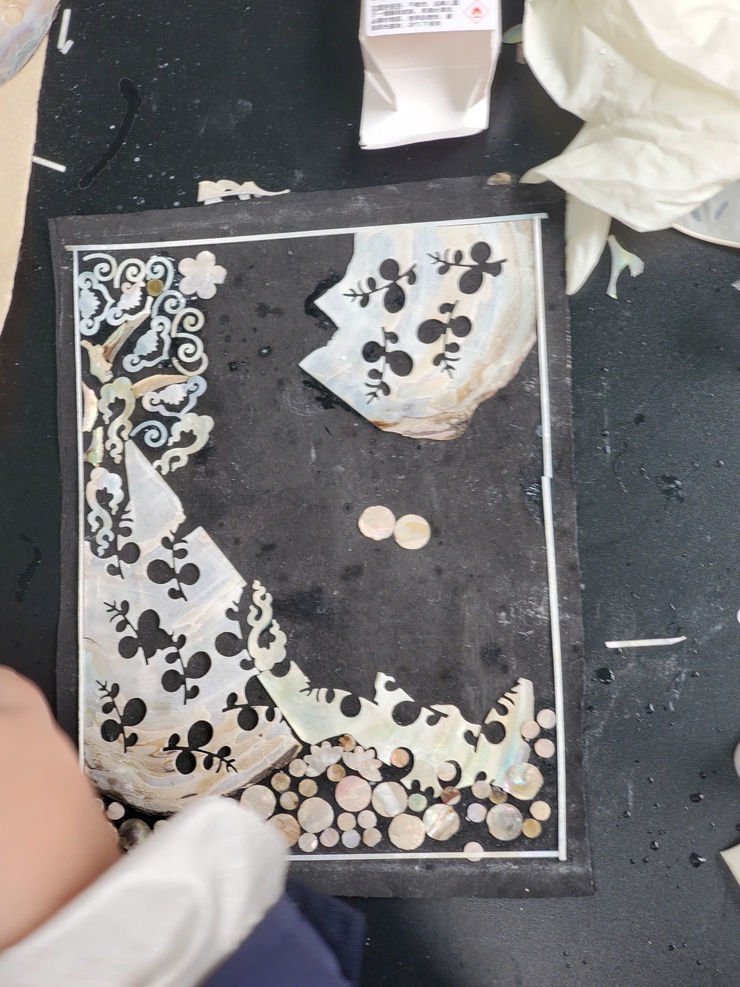 WORKSHOP TRẢI NGHIỆM SÁNG TẠO TRÊN CHẤT LIỆU GIẤY DÓ – ĐIỂM NHẤN TRONG CHUỖI HOẠT ĐỘNG “CHUYỆN ĐÌNH VŨ THẠCH VỚI TỔ NGHỀ CHẠM KHẢM”- Ảnh 15.